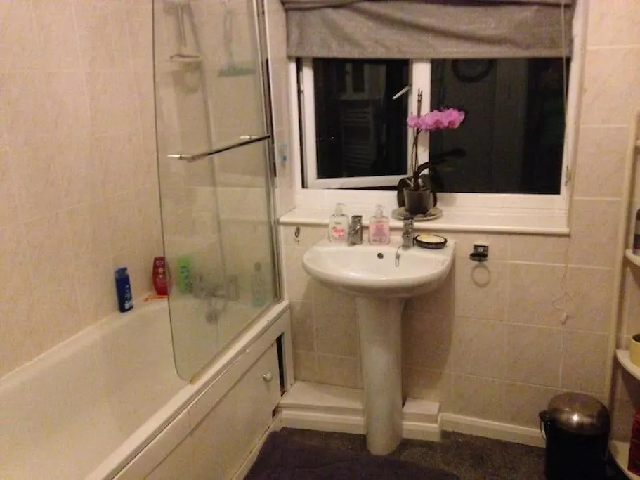 Bright House, Good Connections To Brighton Villa